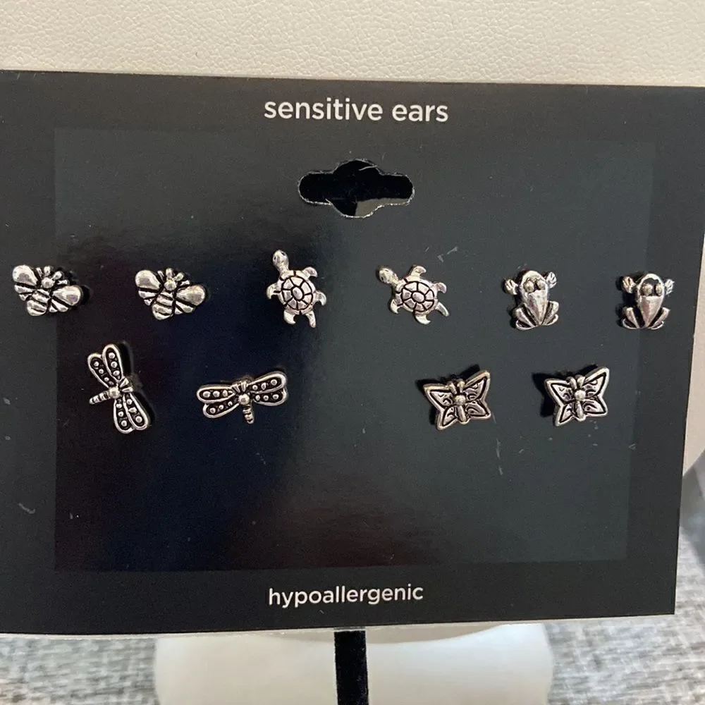 JCP set of 5 earrings small size NWT silver color